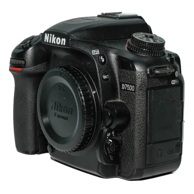 BRUKT Nikon D7500 Tilstand: 3 |16614 eksp. 